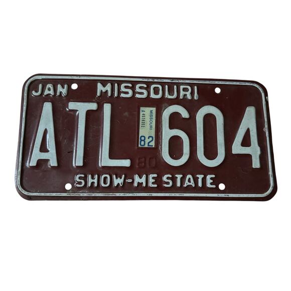 VTG 1982 Missouri License Plates (2) January Show Me State Automobilia ALPCA - Picture 2 of 4